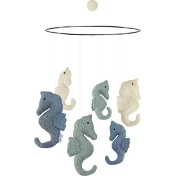 Kolotoč nad postýlku Kolotoč nad postýlku s mořskými koníky