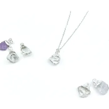 Náhrdelník Stříbrný náhrdelník se surovým Křišťálem Délka řetízku: 51cm, Typ řetízku: Cable ( jednoduchý )