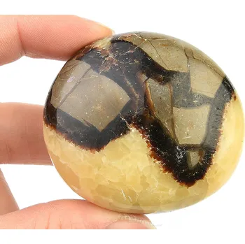 Přírodní kámen Septarie hladký kámen (106g) Madagaskar