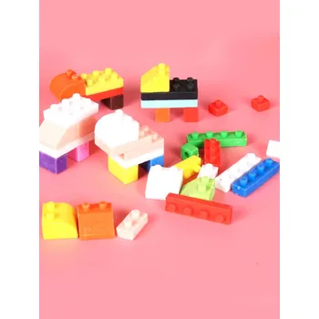 Gumy ve tvaru stavebnice LEGO (sada 35 ks)