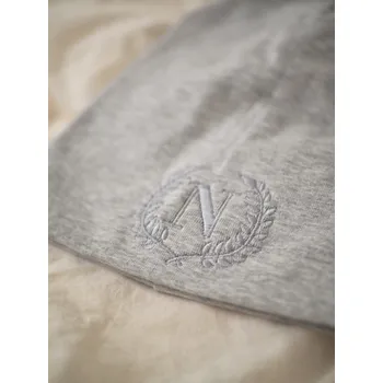 Kojenecká čepice Jarní čepička s vyšitím monogramu dětská Barva čepičky: Šedá, Velikost čepičky: 40-48cm ( 5 měsíců do 3 let )