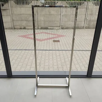 Figurína RT-061 stříbrný stojan 135cm