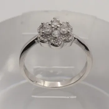 Prsten Stříbrný prsten s kamenem