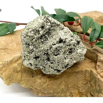 Surový kámen-Pyrit II