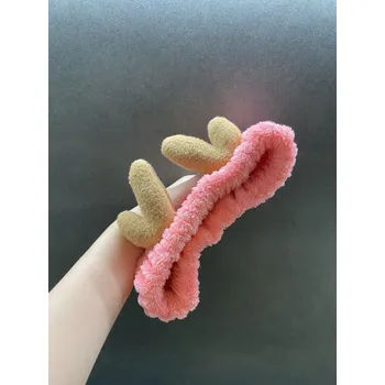 Čelenka Kosmetická čelenka se sobími rohy Barva: tmavě růžová