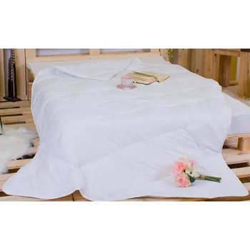 přikrývka Recenze Azeto Letní přikrývka z dutého vlákna 135 x 200 cm bílá