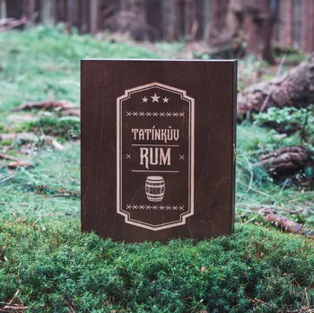 Dárková krabička Dřevěná krabička na sklenici a láhev s gravírováním TATÍNKŮV RUM