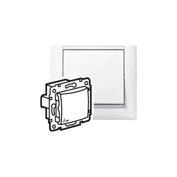 vypínač VALENA KŘÍŽOVÝ PŘEPÍNAČ Č.7 IP44 BÍLÁ LEGRAND 770097