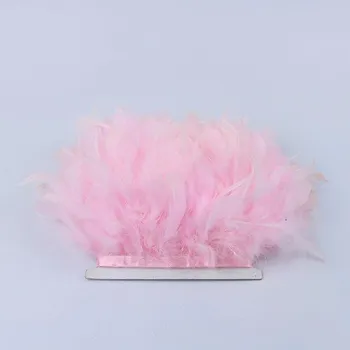 Prýmek z krůtího peří 12-15 cm, růžový
