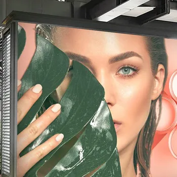 Tapeta Malvis ® Tapeta Komestika, žena s listem Vel. (šířka x výška): 144 x 105 cm