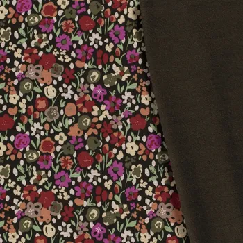 Warmkeeper, květy na zelené