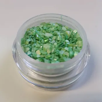 Drcené mušle na zdobení nehtů D13 - olivová