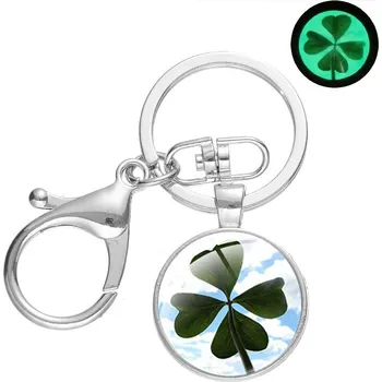 Přívěšek na klíče čtyřlístek