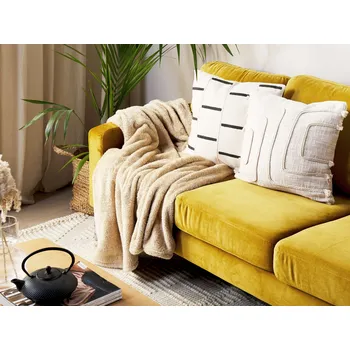 deka Deka pískově béžová Umělá kožešina 125 x 150 cm plyšová jemná Měkká načechraný dekorativní doplněk postel pohovka Beliani