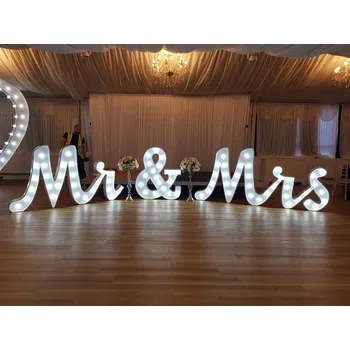 Party dekorace Nápis Mr & Mrs 90cm | Světelný nápis na SVATBU | Pronájem Velikost: 90cm