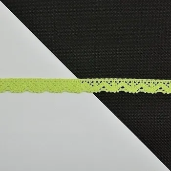 Krajka Bavlněná krajka šíře 12 mm paličkovaná, barva Žlutozelená