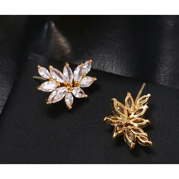 Souprava šperků B-TOP Náušnice KVĚT se zirkony - pozlacené