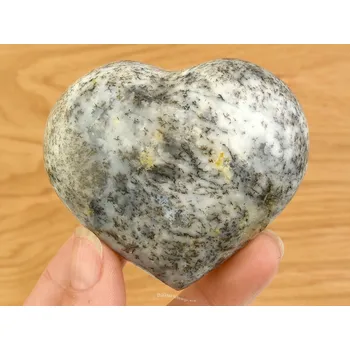 Přírodní kámen Dendritický opál srdce z Madagaskaru 159g