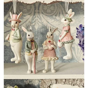 Závěsná ozdobná dekorace králičice v šatech s vejcem - 4*4*10 cm