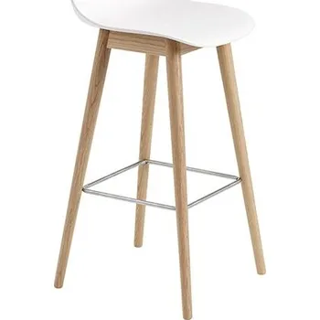 Barová židle Barová židle s opěrkou Muuto Fiber Bar Stool v.75 skořepina nepolstr. bílá podnoží dřevěné přír.dub
