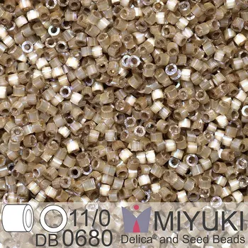 Korálek Korálky Miyuki Delica 11/0. Barva Dyed Smokey Quartz Silk Satin DB0680. Balení 5g.