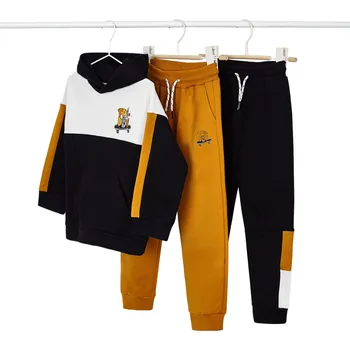 Chlapecké oblečení MAYORAL chlapecká tepláková souprava 3ks mikina a tepláky černá, okrová vel. 122 cm