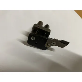 Příslušenství k šicímu stroji kompletní držák spodního nože 788603002 s nožem
