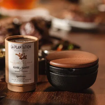 Mlýnek na koření Sada Skeppshult velký litinový mlýnek s bílým Kampotským pepřem