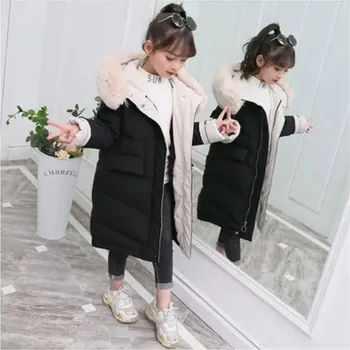 Dívčí bunda Velmi kvalitní dívčí zimní bunda s odepínací kožešinkou na kapuci Barva: Černá, Velikost: 160 (12-13 let)