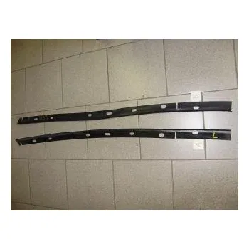 Blatník karosérie Těsnění předního blatníku Avia 31 pravé 539