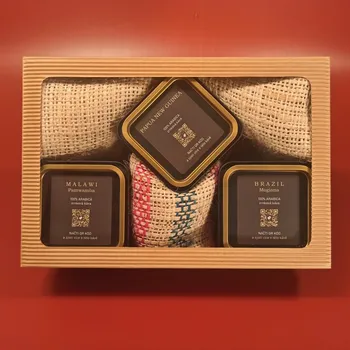 Káva Dárkové balení kávy v plechových dózách 3x300g (Čerstvě pražená káva 3 x 300g)