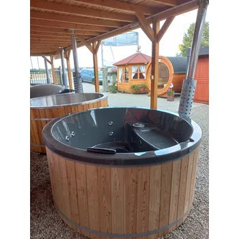 Koupací sud Koupací sud s vířivkou, integrovaným topením a filtrací pro 4-6 osob