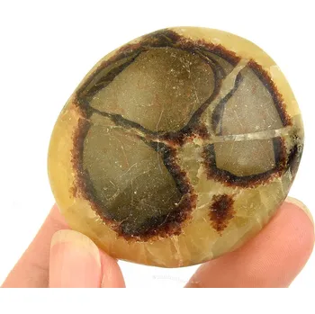 Přírodní kámen Hladký kámen septarie z Madagaskaru 68g