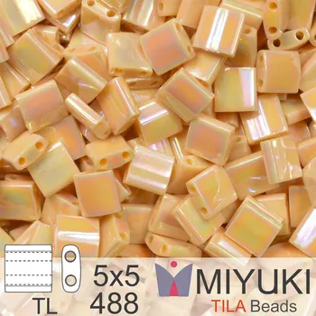 Korálek Korálky MIYUKI tvar TILA BEADS velikost 5x5mm. Barva TL 488 Opaque Pear AB. Balení 5g.