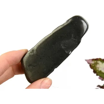 Přírodní kámen Šungitový hladký kámen Rusko 63g