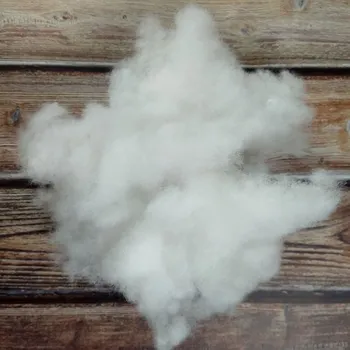 Výplň - duté vlákno HCS - vata/rouno PES Duté vlákno HCS vata/rouno: 0,5kg