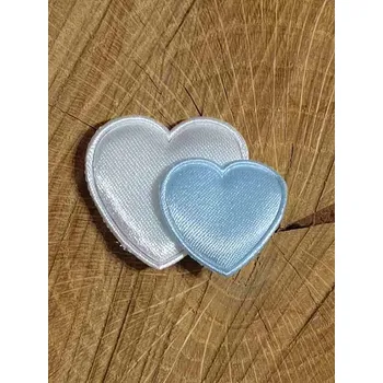 Aplikace saténová srdíčka barva bílá světle modrá