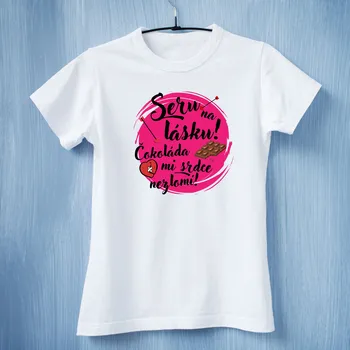 Dámské tričko - Seru na lásku! Čokoláda mi srdce nezlomí! Barva: Bílá, Velikost: 2XL