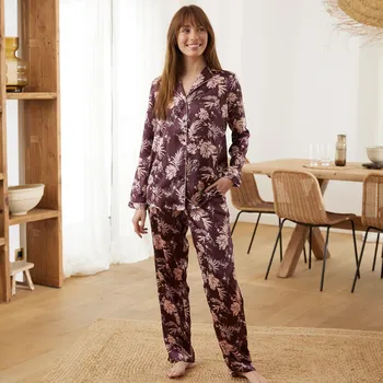 Dámské pyžamo Saténové pyžamo s potiskem a kostýmkovým límcem švestková/růžová 40