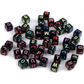 Korálky s barevnými písmenky 8x8 mm, 100ks - černé