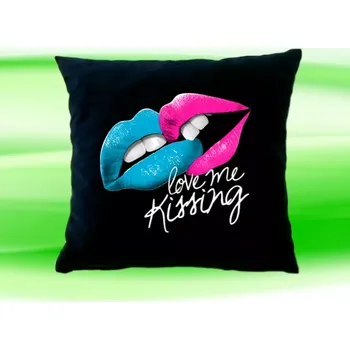 Dekorativní polštářek Polštářek Love me Kissing (miluj mé polibky polštář)