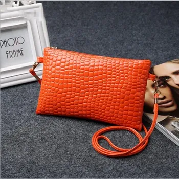 Psaníčko na ples krokodýlí vzor, s páskem na ruku nebo přes rameno - Oranžová