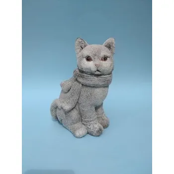 Zahradní dekorace Kočka sedící se šálou