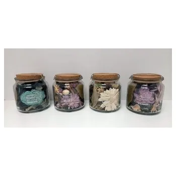 Sušená dekorace ve skleněné dóze