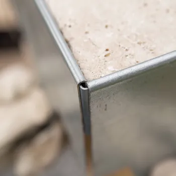 Zahradní dekorace Kameny.cz Obrubník s hroty - pozinkovaný 2 bm