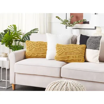 Bytový textil Dekorativní polštáře žluté bavlněné makramé pletené 30 x 50 cm s výplní boho retro obývací pokoj ložnice Beliani