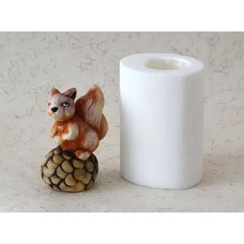 Silikonová forma - Veverka na šišce 60 x 50 x 100 mm