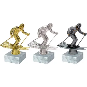 Soška lyžař - sportovní pohár - 11,7 cm Barva: zlatá - výška 11,7 cm