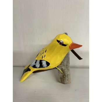 Dřevěná hračka Dřevotéka - Dřevěný ptáček na stromě - Žluva malá Dřevěný ptáček na stromě - Žluva malá