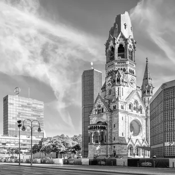 Plakát Plakát, Obraz - BERLIN Kaiser Wilhelm Memorial Church | Monochrome, Melanie Viola